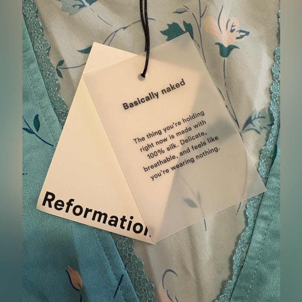 Reformation Silk Cherry Top in Burano - Picture 6 of 9